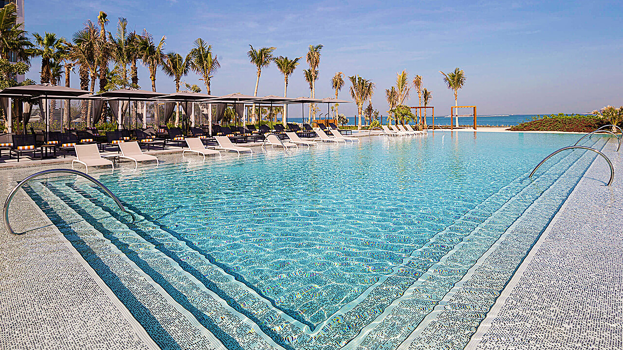Caesars Resort Bluewaters Dubai Adult swiming pool