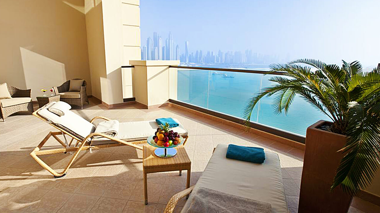 Deluxe Room terrace with Panoramic Sea View