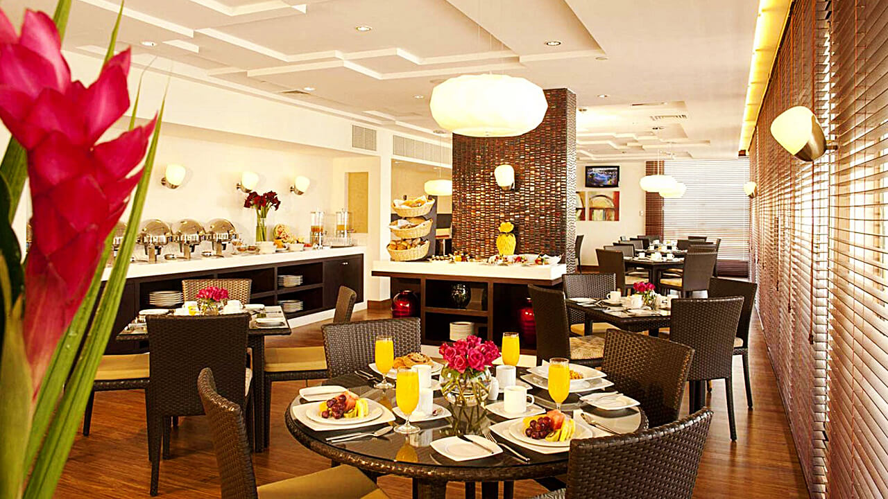 Aqua dining Cafe in Fraser Suites Hotel Dubai