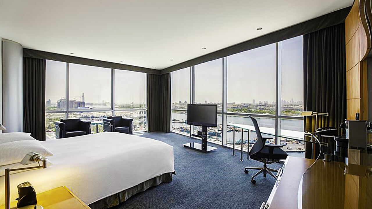 King Executive room with Creek view