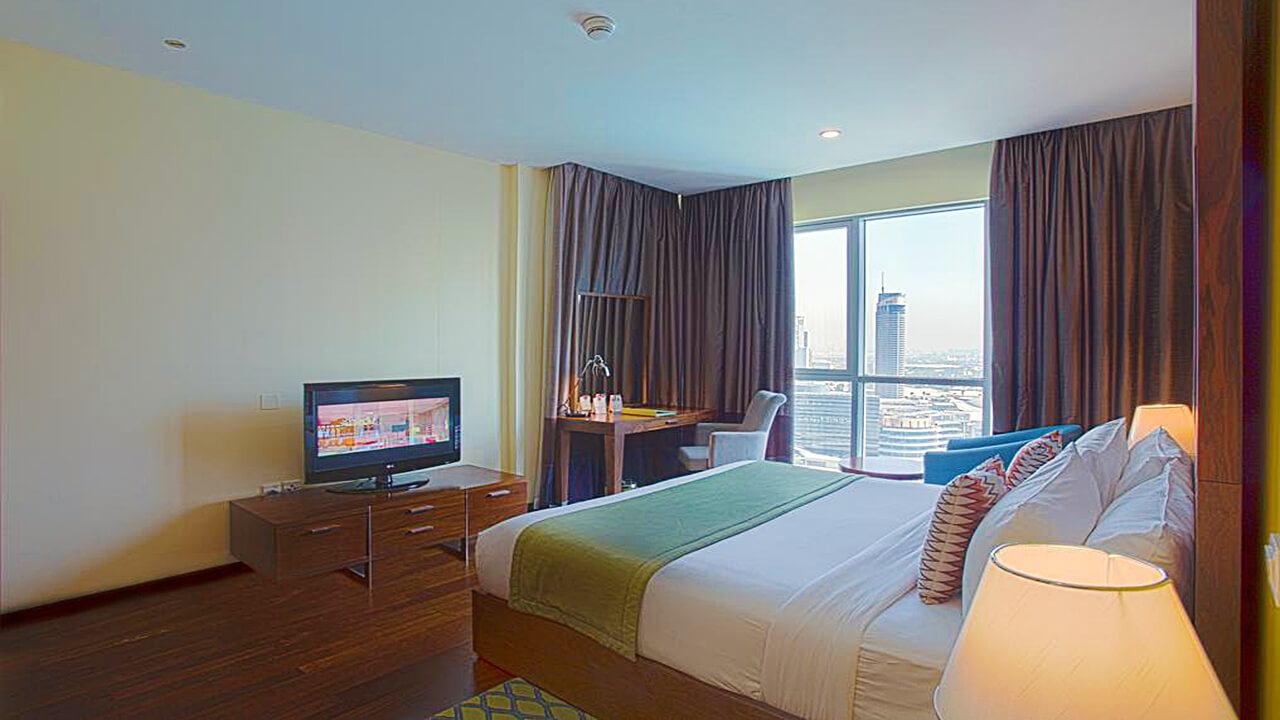 One King Bedroom with City View