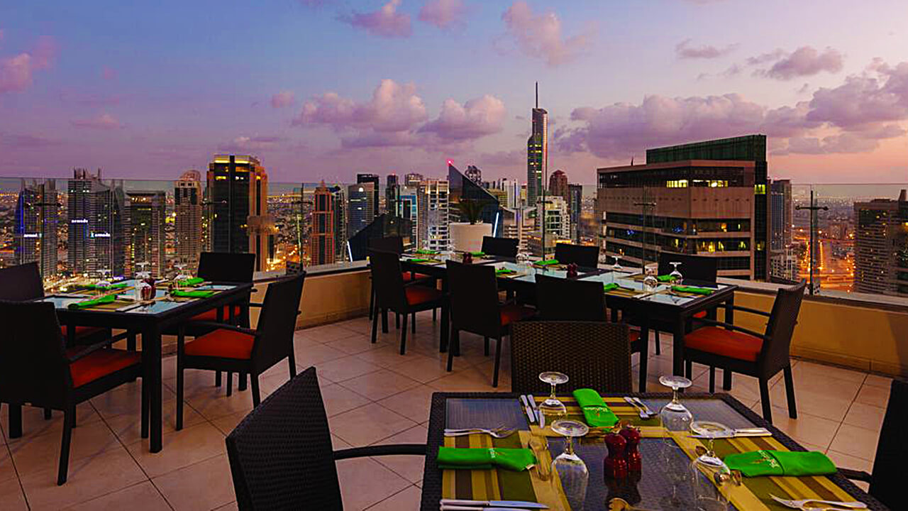 Fogueira Restaurant Lounge with city view